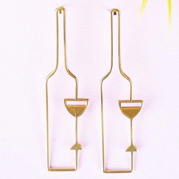 Crystal Avenue Jewelry - Earrings. Gold Wine Bottle & Glass. Pierced. NWT